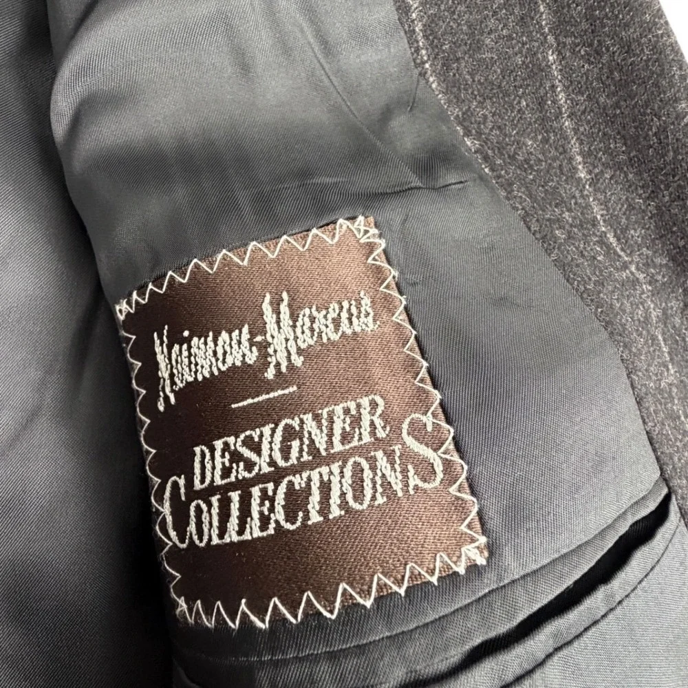 Valentino Uomo Suit Jacket Men Size 42R Charcoal Pinstripe Made in Italy Wool